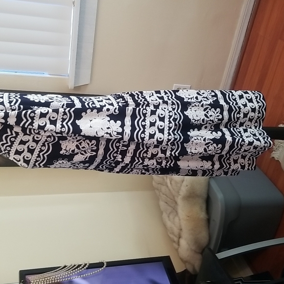 Trully black & white graphic print dress size 18 - Picture 3 of 7